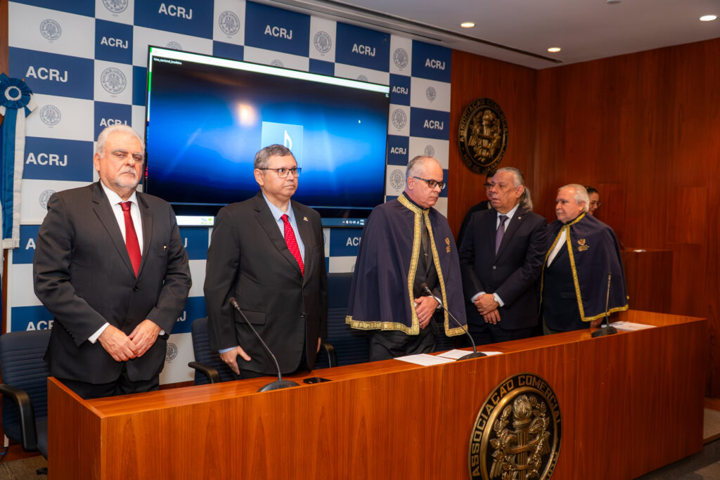 Mesa Diretora da cerimônia de posse da Presidência Nacional da Academia Nacional de Economia realizada na Associação Comercial do Rio de Janeiro (ACRJ), em 26 de maio de 2026.