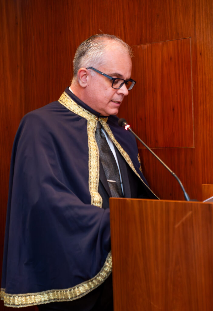 Fernando de Castro Martins durante o pronunciamento de posse da Presidência Nacional da Academia Nacional de Economia, em cerimônia realizada na Associação Comercial do Rio de Janeiro (ACRJ), em 2026.